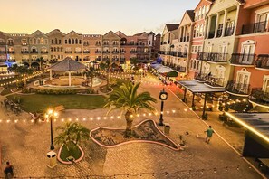 Enjoy a stunning courtyard view of the delicious restaurants, unique shops and lively night life.