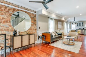 Living Room | 1st Floor | Central Heating & A/C | Ceiling Fans