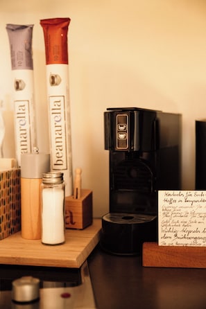 Kaffee und/oder Kaffeemaschine