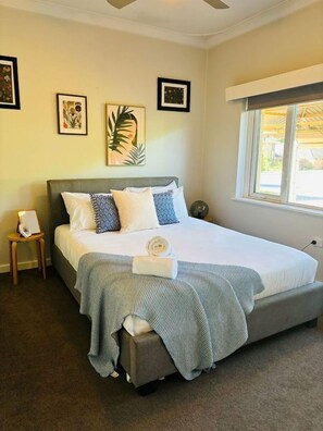 Queen Bedroom with wardrobe & ceiling fan