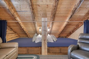 Upstairs Loft Two Full Beds