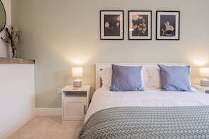 Churn View Bedroom 2 - StayCotswold