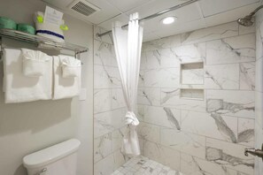 Fullsize Bathroom