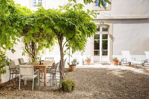 Villa Maris image