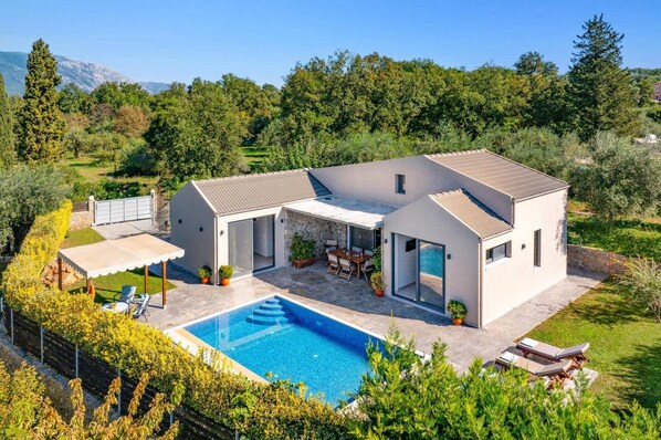 Villa Oras Corfu Tomas image
