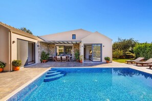 Villa Oras Corfu Tomas image