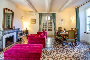 Villa La Fontaine image