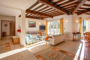 Villa del Monts image