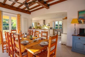 Villa del Monts image