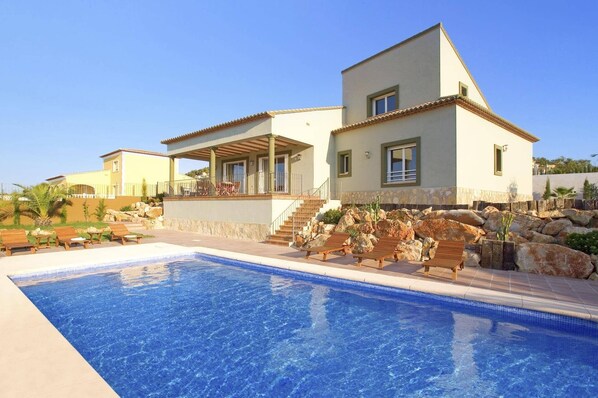 Villa Tia Elanor image