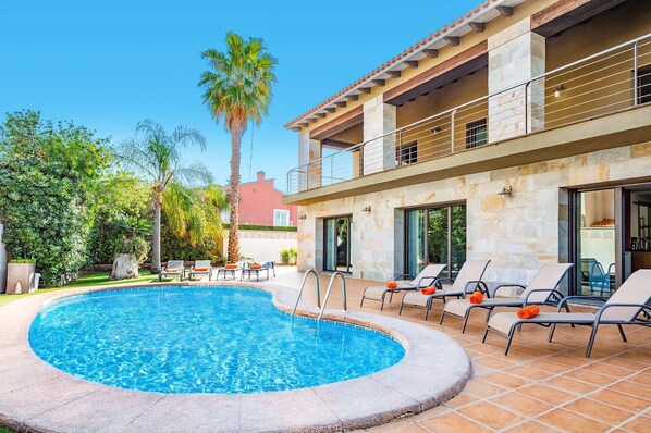 Villa Amanda Beach image