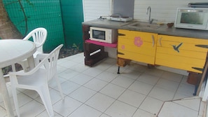 屋外ダイニングエリア