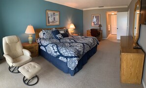 2-400 Master Bed