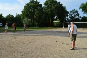 pétanque au moulin
