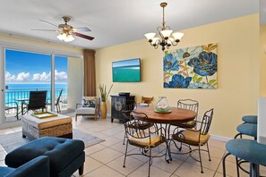 24-Sterling-Shores-810-Dining