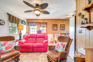 Living Room | Smart TV | Recliner Sofa