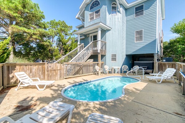 Private Pool