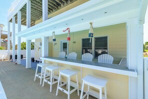 Tiki Bar