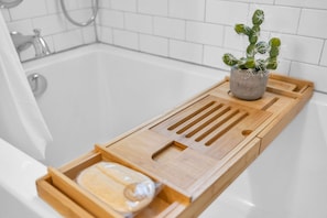 Guest Bathroom Soaking Tub