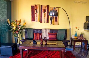 Living area with futon