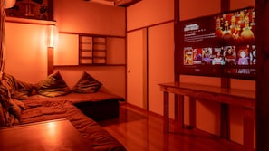 Cinema Room (up to 3 futon beds)