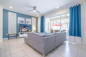 Living Room + Smart TV