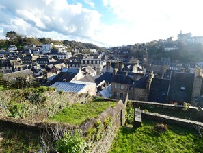 Vue du 3e jardin sur les toits de Morlaix.