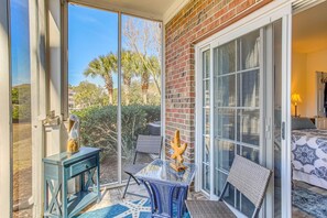 Screened Carolina Room | 1st-Floor Condo Unit | 4 Golf Courses On-Site
