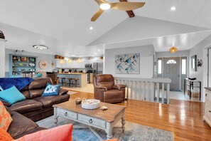 Living Room | Free WiFi
