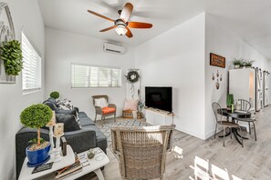 Living Room | Smart TV