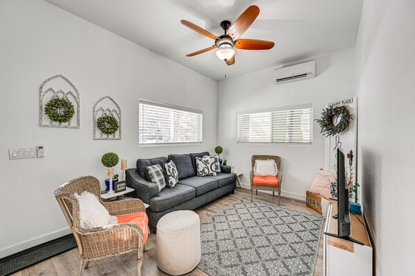 Munds Park Vacation Rental | 3BR | 2BA | 1,400 Sq Ft | Stairs Required