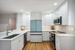 Kitchen (Upstairs)