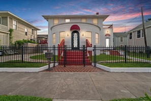 Exterior of Sinatra House