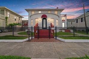 Exterior of Sinatra House