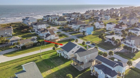 Let's go to the beach, this is a great location!