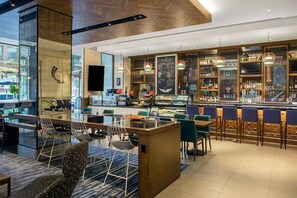Bar (en el alojamiento)
