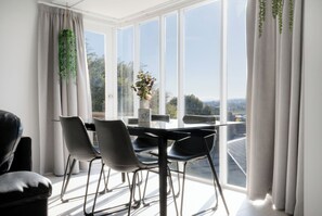 Enjoy dinner with a view!
