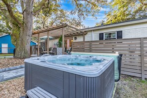 Expertly landscaped to perfection in this Vacation Rental home in Hilton Head Island, SC. Offered  exclusively by Sea Turtle Vacation Rentals!