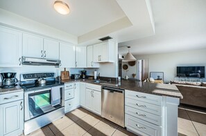 web-or-mls-Kitchen 2