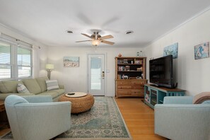 6-web-or-mls-400-The-Turtle-Shack-Living-V2