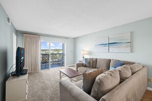 Living Area - Beach Views - Balcony Access - Smart TV