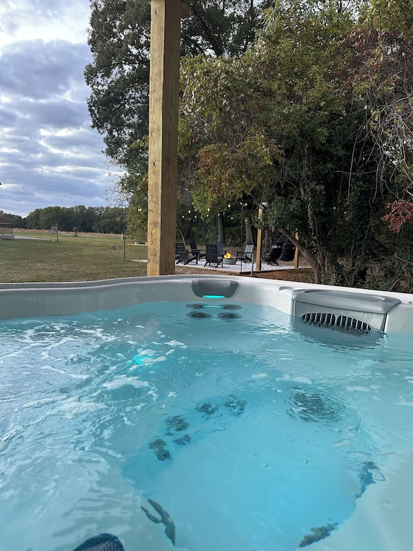 Bain à remous extérieur