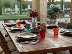 Outdoor dining
