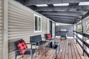 Covered Porch | Gas Grill | Outdoor Seating