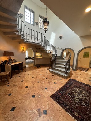 Foyer from front door entrance.