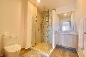 Bathroom #2 (1)