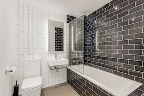 The Aqua - Luxury 1 Bedroom Apt (4)