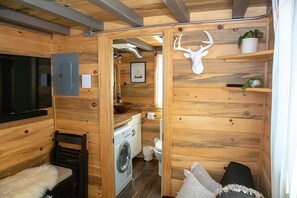 Lions20Canyon20interior204