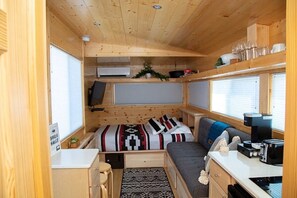 Pinyon20Pines20interior203