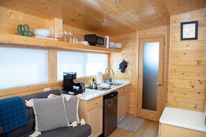 Pinyon20Pines20interior202